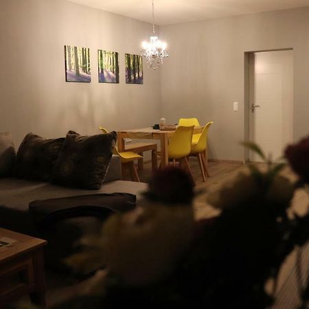 Zum-Butterstock Apartamento Schkopau Exterior foto