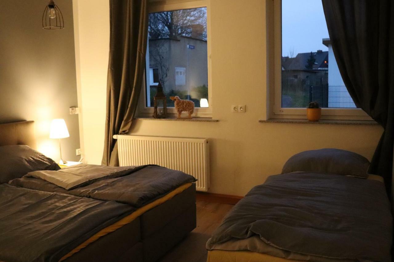 Zum-Butterstock Apartamento Schkopau Exterior foto